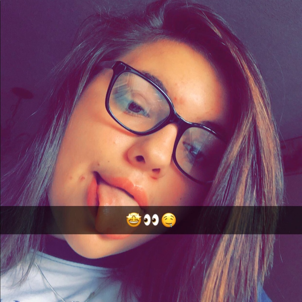 Meet your Posher, Allexsis